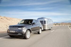 Land Rover Range Rover Towing Airstream 2013 года